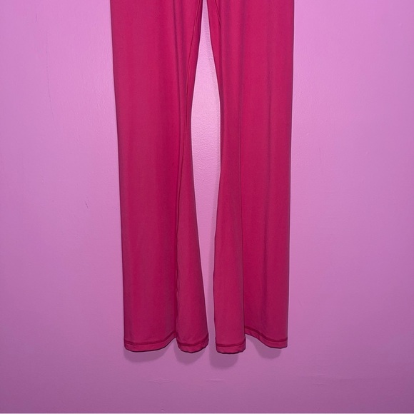 Aerie Leggings Women's Size Medium Pink High Waisted Crossover‎ Flare Pant - Picture 4 of 8